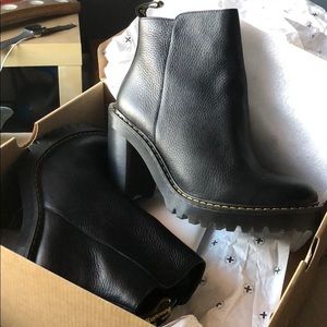 Dr. Martens (Air Wear) Magdalena Booties